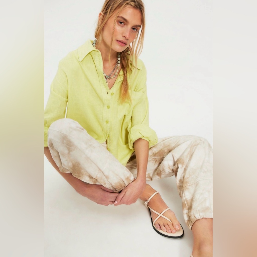 Laurel Linen Button Down Top NWOT early bloomer